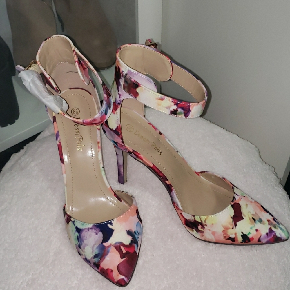 High heels 👠
